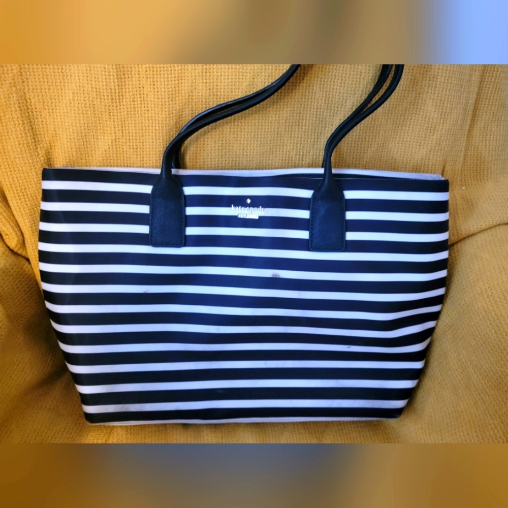 Kate Spade medium black & white bag